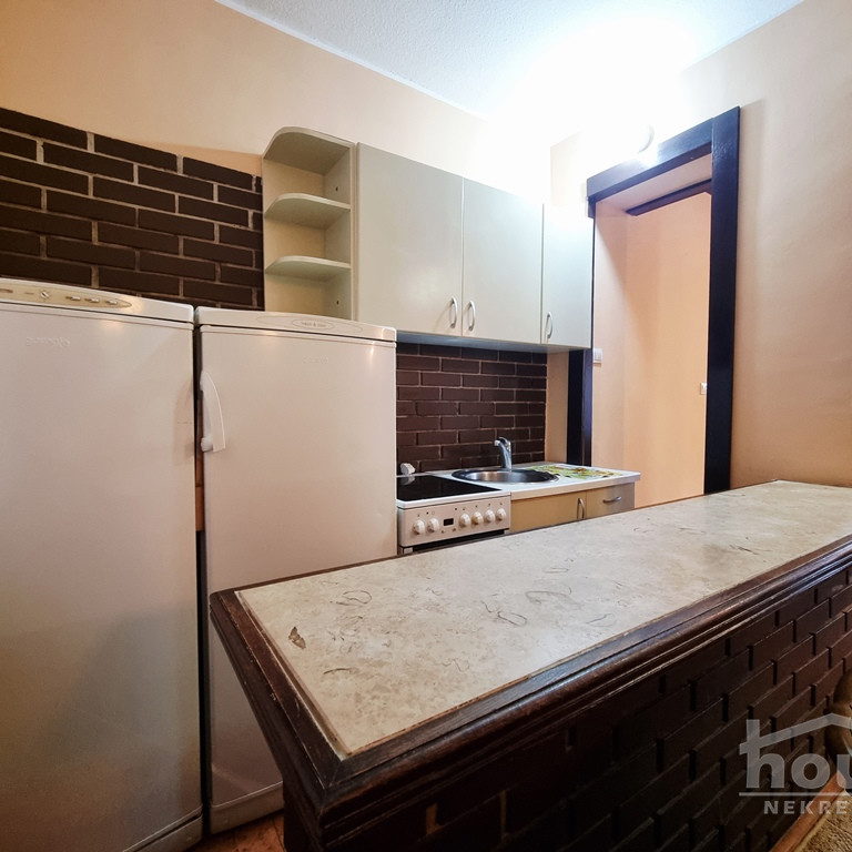 Trosoban stan na prodaju, Adamovićevo Naselje, Novi Sad, 57m², Prizemlje, 136.800 €