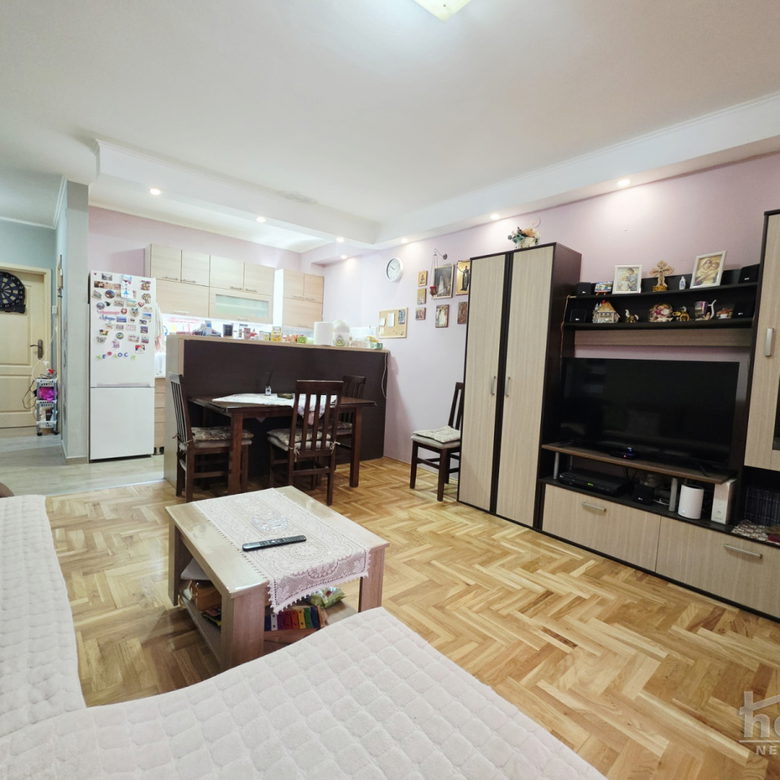 Stan Prodaja Novi Sad  57 m2