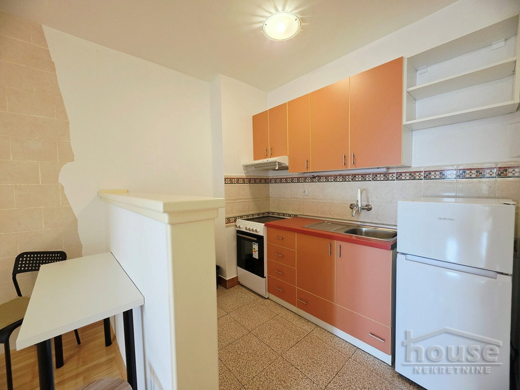 Trosoban stan na prodaju, Bulevar Evrope, Novi Sad, 48m², 133.000 €