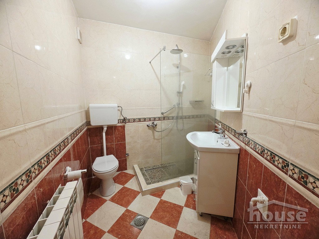Trosoban stan na prodaju, Bulevar Evrope, Novi Sad, 48m², 133.000 €