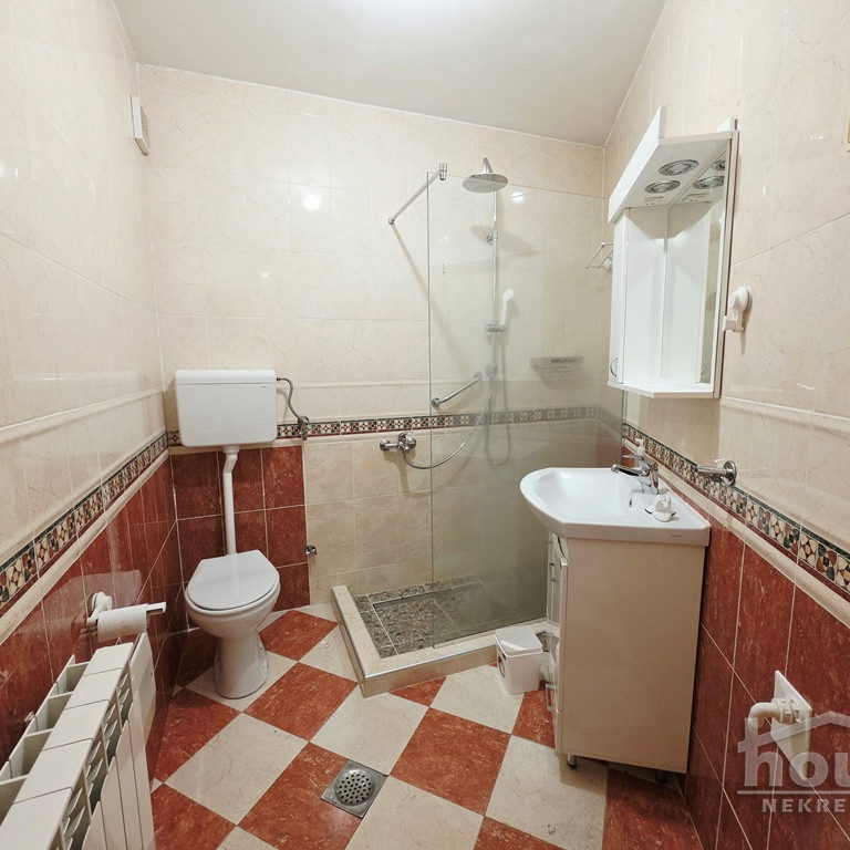 Trosoban stan na prodaju, Bulevar Evrope, Novi Sad, 48m², 133.000 €