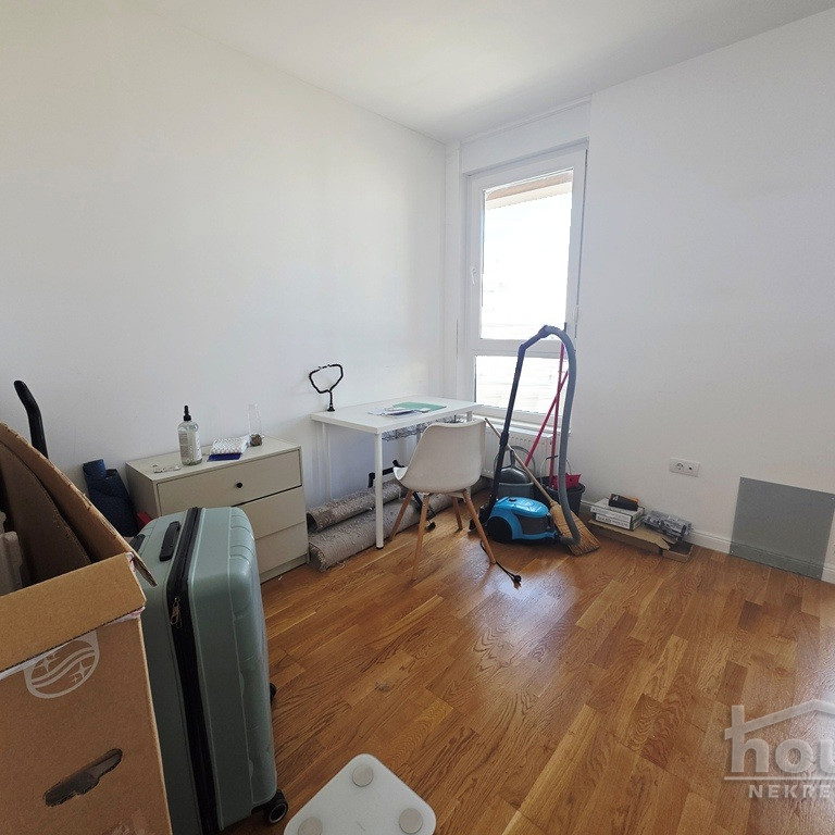 Stan Prodaja Novi Sad  65 m2