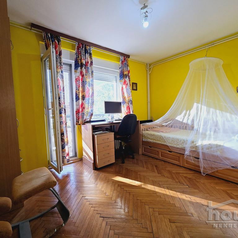 Trosoban stan na prodaju, Centar, Novi Sad, 86m², 4. sprat, 320.000 €