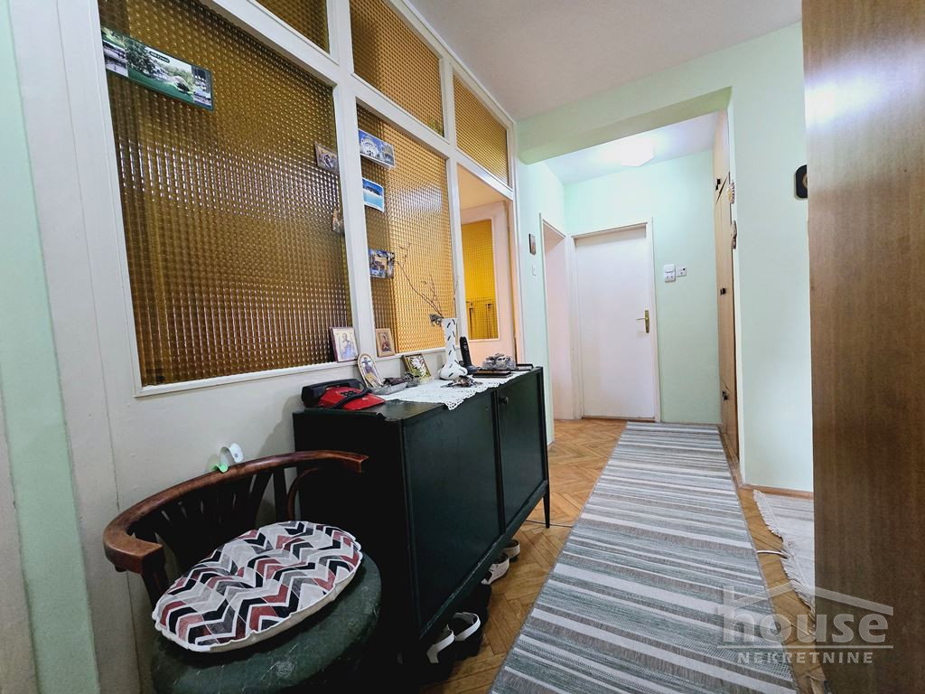 Trosoban stan na prodaju, Centar, Novi Sad, 86m², 4. sprat, 320.000 €