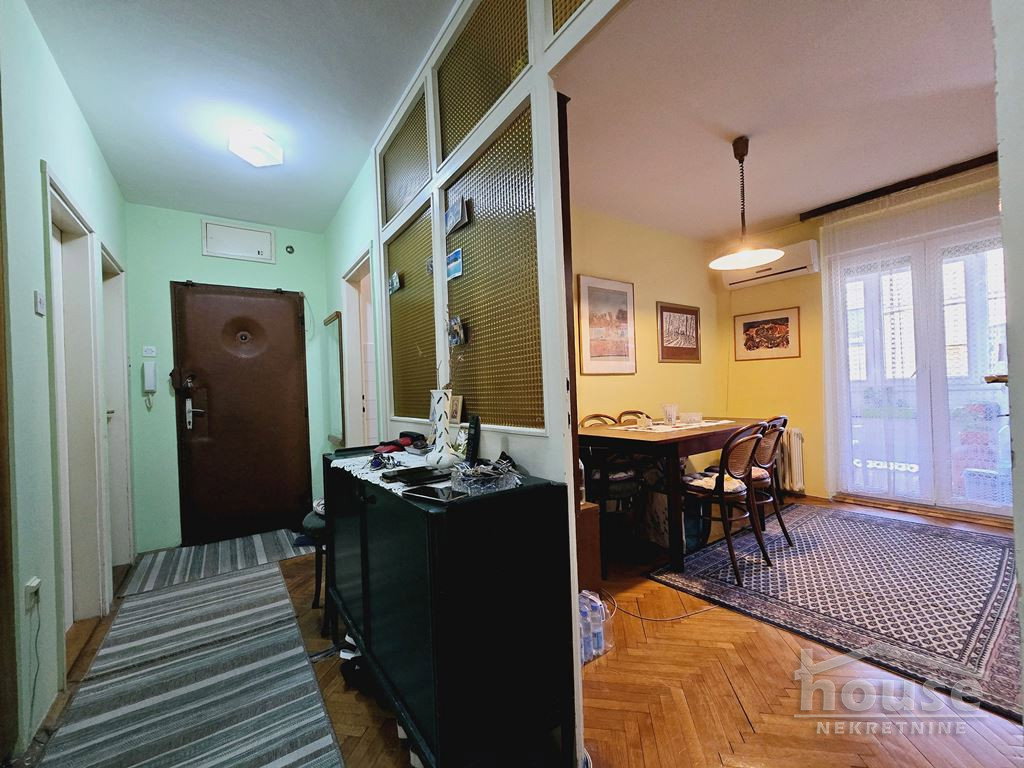Trosoban stan na prodaju, Centar, Novi Sad, 86m², 4. sprat, 320.000 €