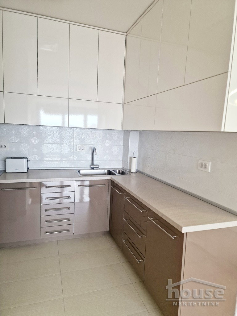 stanovi-3-re-centar-1063091-m9aqi Trosoban stan na prodaju, Centar, Novi Sad, 105m², 509.850 €