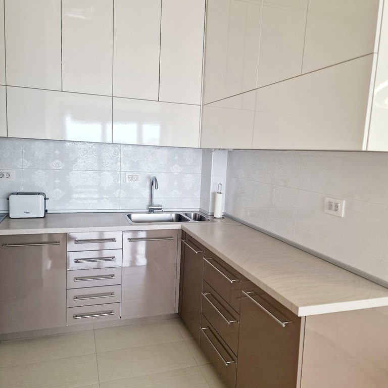 Trosoban stan na prodaju, Centar, Novi Sad, 105m², 509.850 €