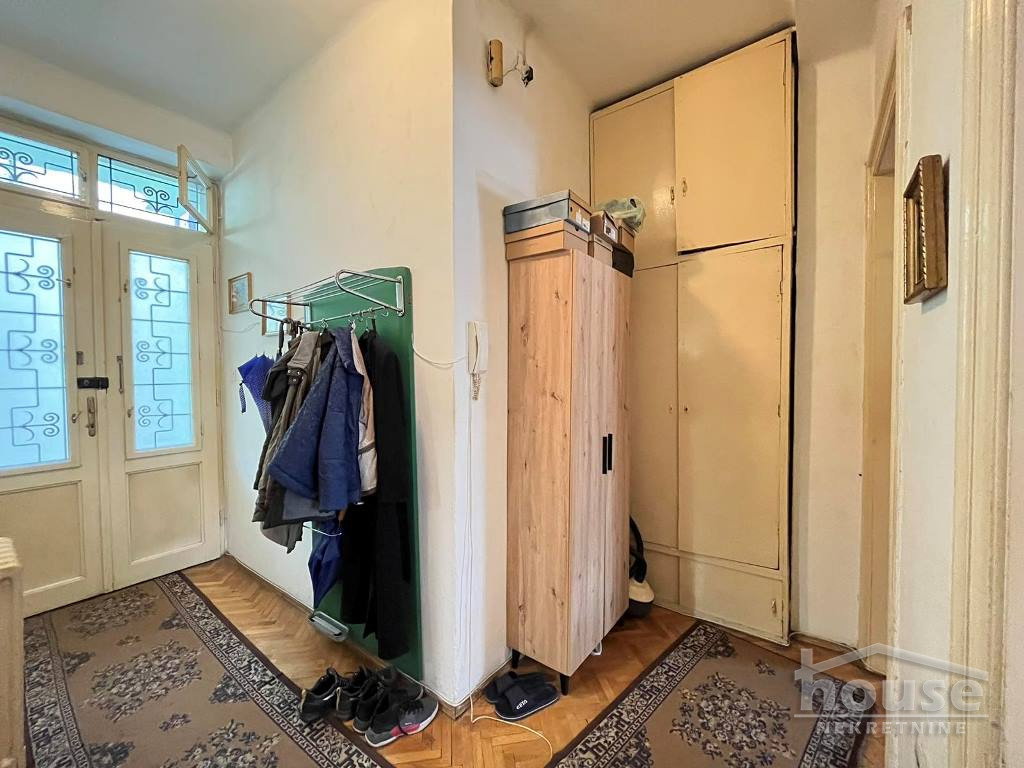 stanovi-3-re-centar-1100491-9yq7u Trosoban stan na prodaju, Centar, Novi Sad, 102m², 265.200 €