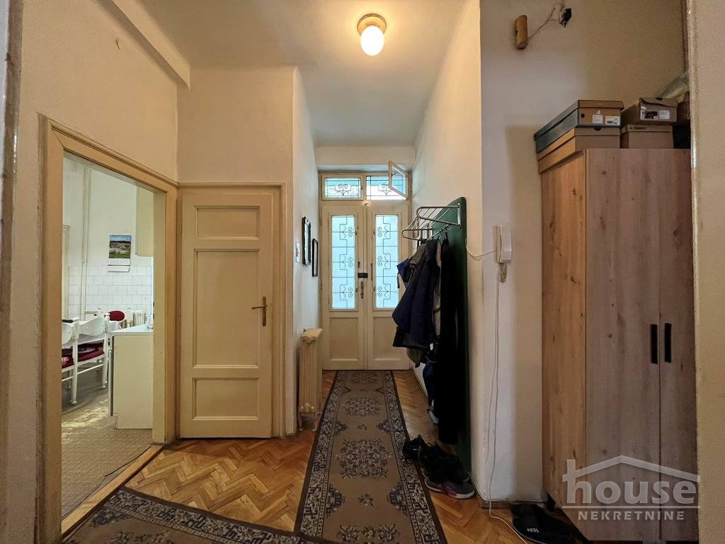 stanovi-3-re-centar-1100491-ncrui Trosoban stan na prodaju, Centar, Novi Sad, 102m², 265.200 €