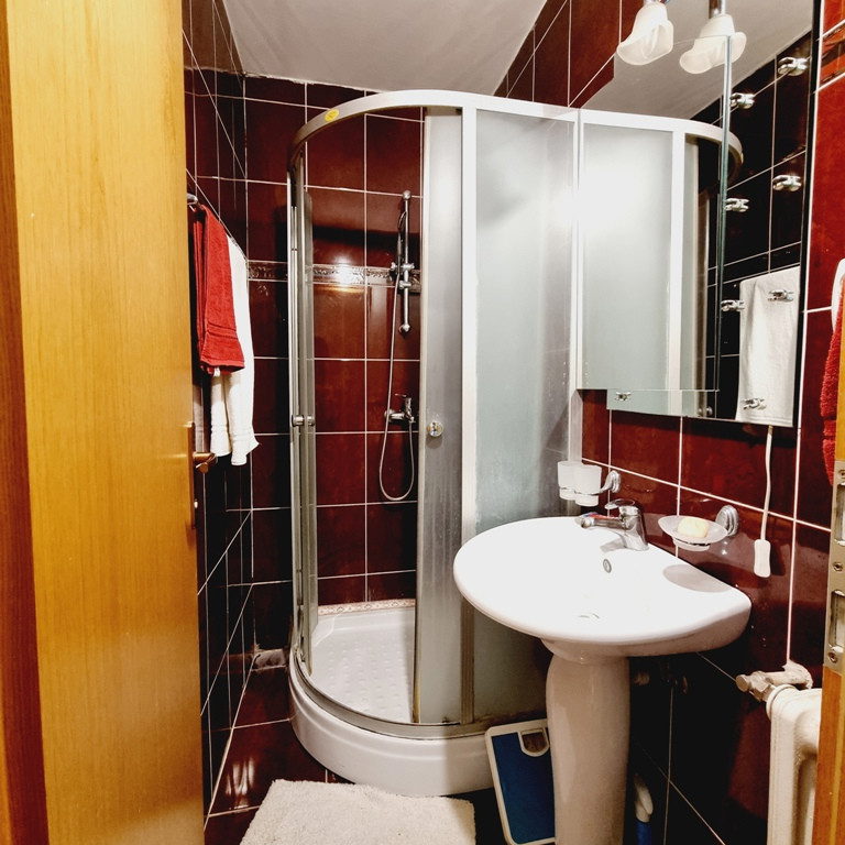 Četvorosoban stan na prodaju, Centar, Novi Sad, 58m², 5. sprat, 144.200 €