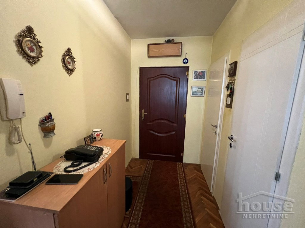 Trosoban stan na prodaju, Centar, Novi Sad, 71m², 176.000 €
