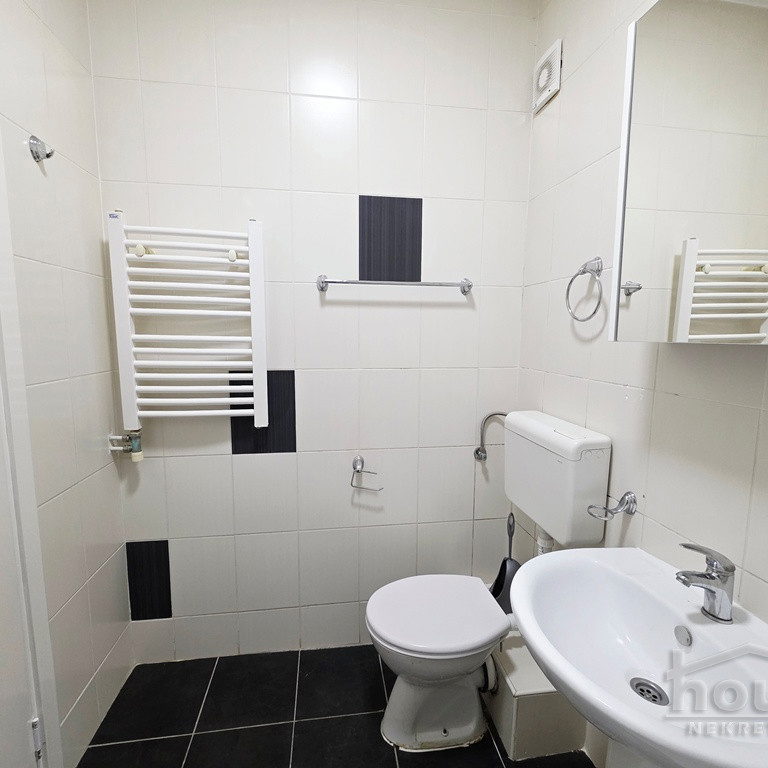 Trosoban stan na prodaju, Centar, Novi Sad, 78m², 3. sprat, 250.000 €