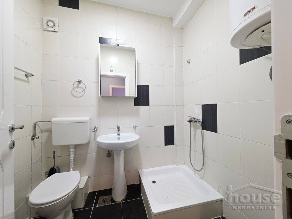 stanovi-3-re-centar-1101838-dm2kh Trosoban stan na prodaju, Centar, Novi Sad, 78m², 3. sprat, 250.000 €