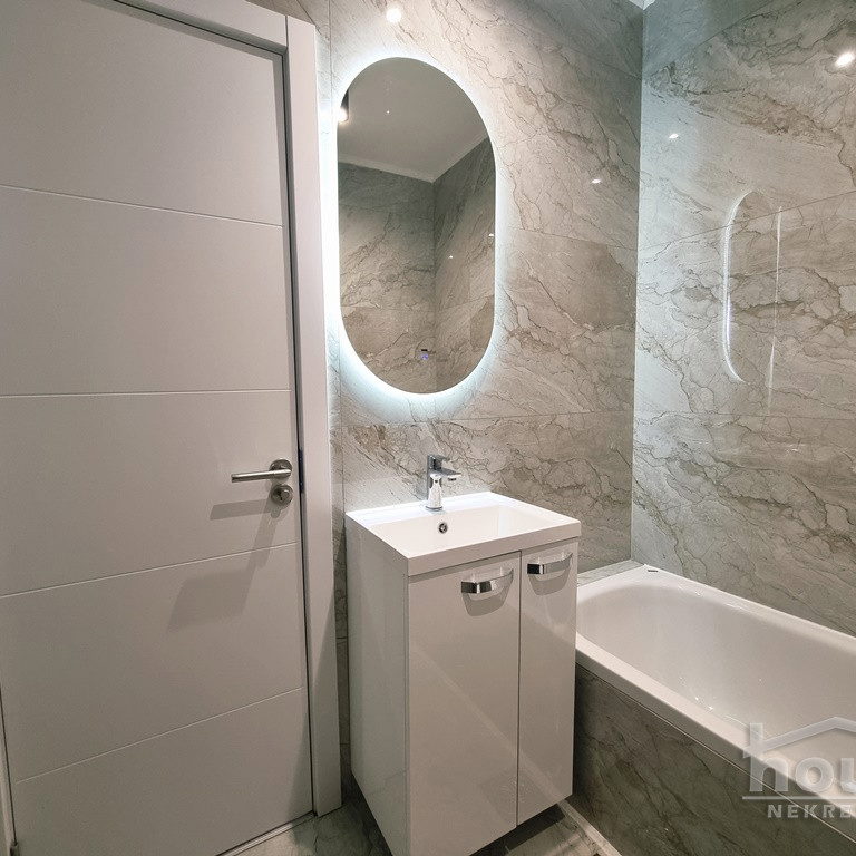 Trosoban stan na prodaju, Centar, Novi Sad, 58m², 195.000 €