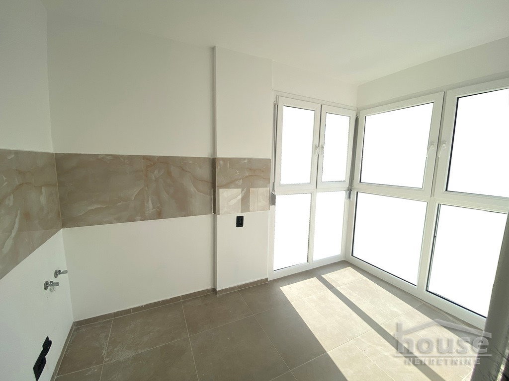 Trosoban stan na prodaju, Socijalno, Novi Sad, 73m², 210.000 €