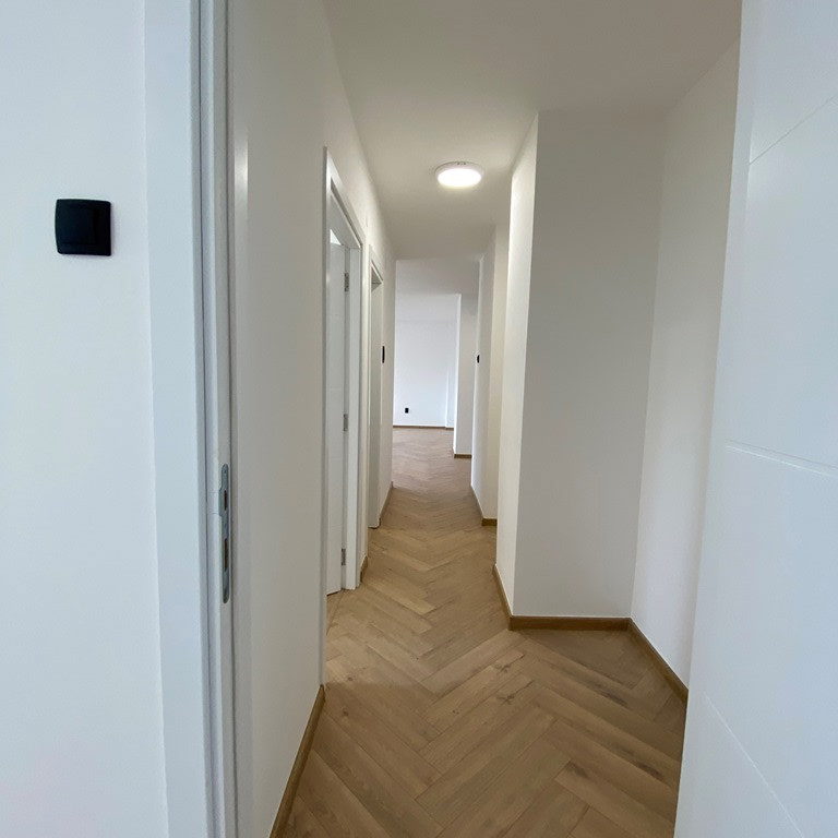 Trosoban stan na prodaju, Socijalno, Novi Sad, 73m², 210.000 €