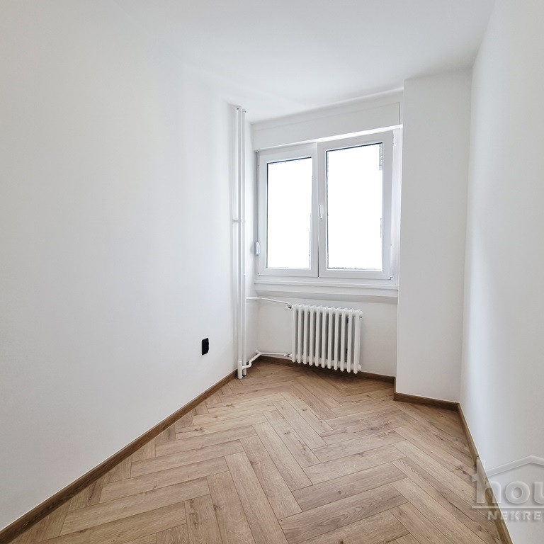 Trosoban stan na prodaju, Socijalno, Novi Sad, 73m², 210.000 €