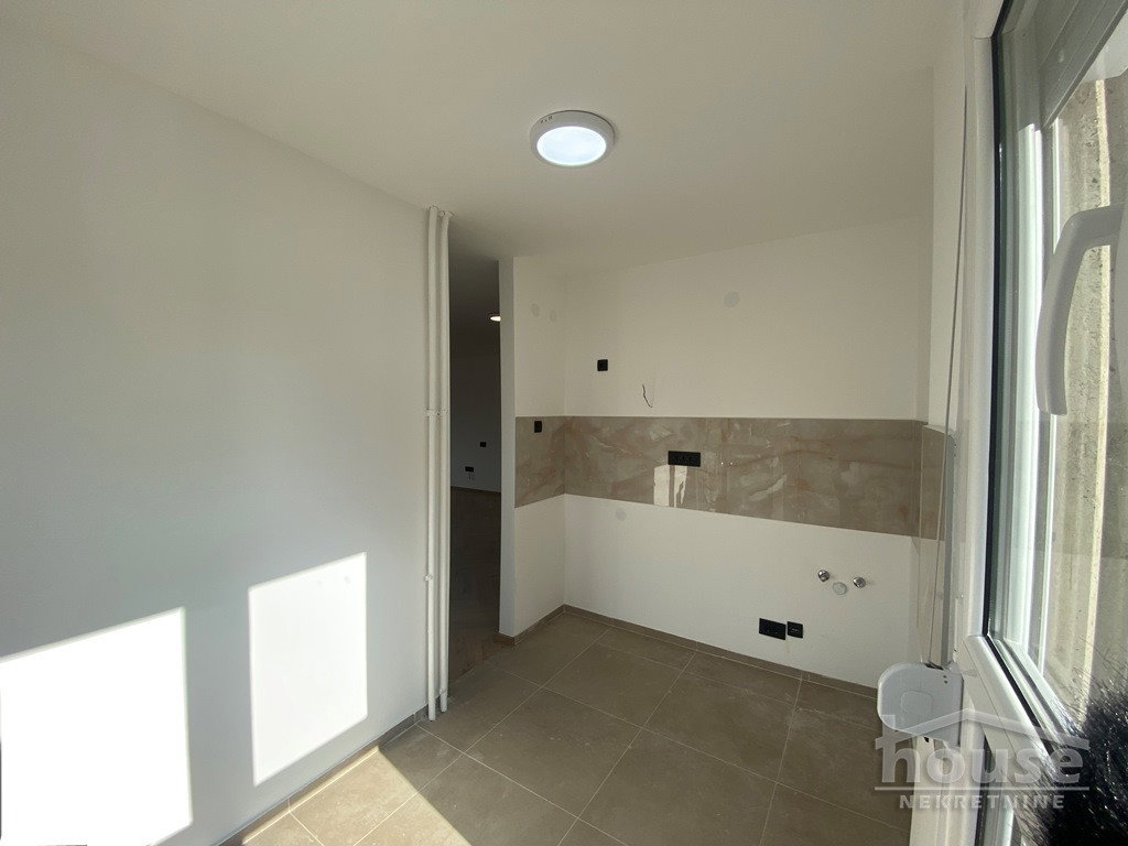 Trosoban stan na prodaju, Socijalno, Novi Sad, 73m², 210.000 €