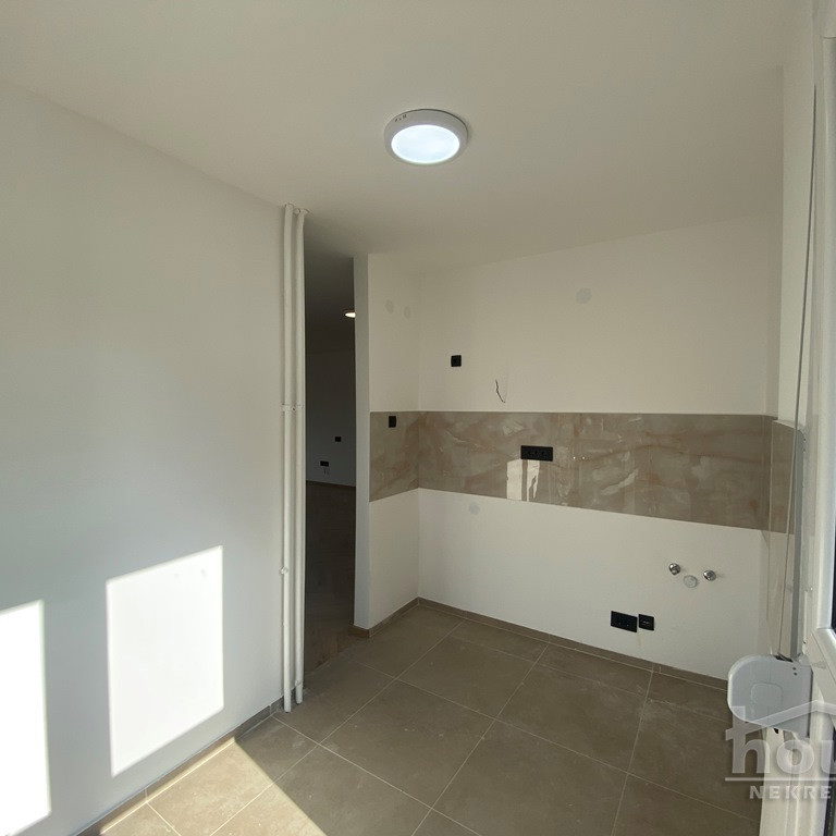 Trosoban stan na prodaju, Socijalno, Novi Sad, 73m², 210.000 €