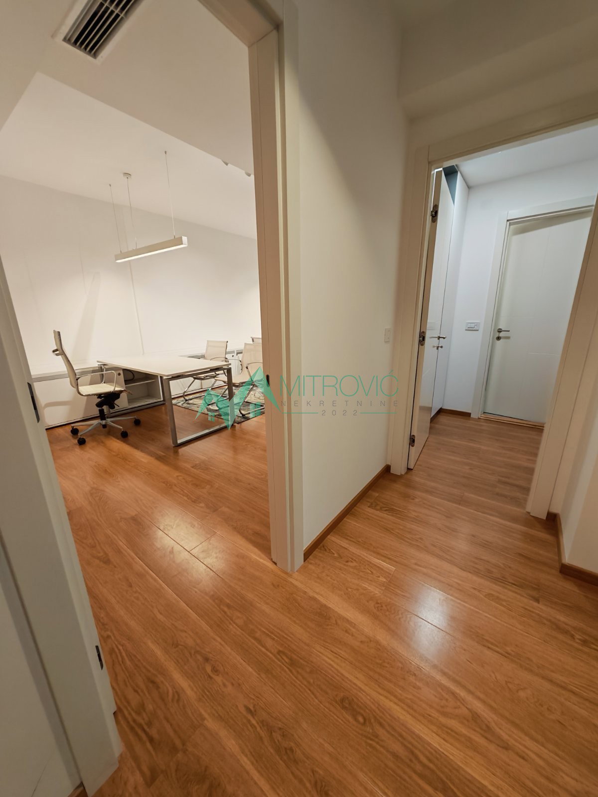Trosoban stan na prodaju, Centar, Novi Sad, 101m², 395.300 €