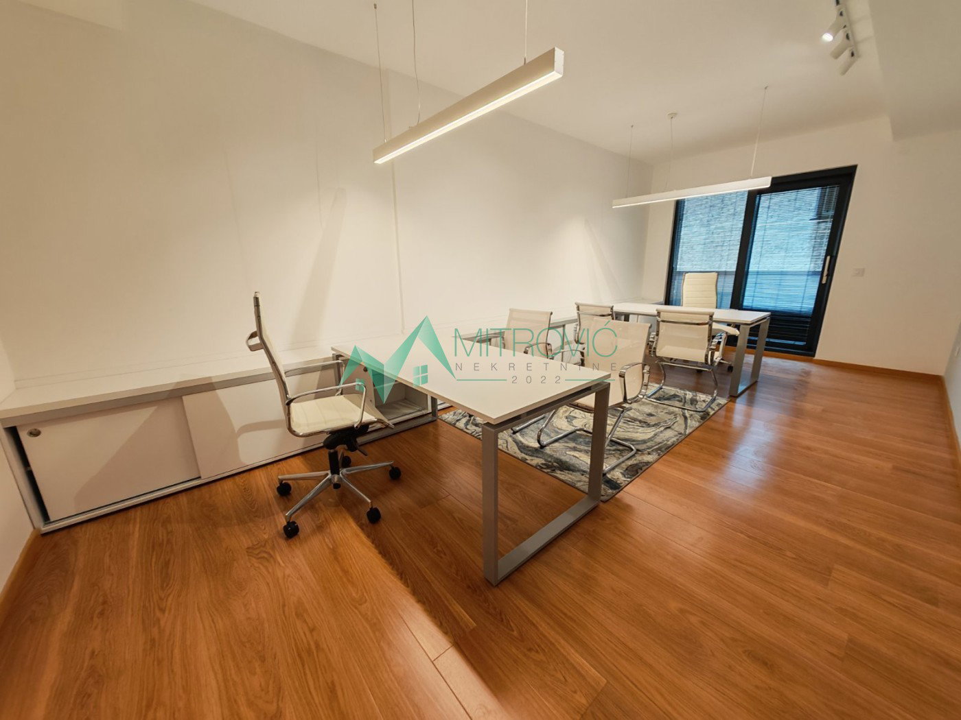 Trosoban stan na prodaju, Centar, Novi Sad, 101m², 395.300 €
