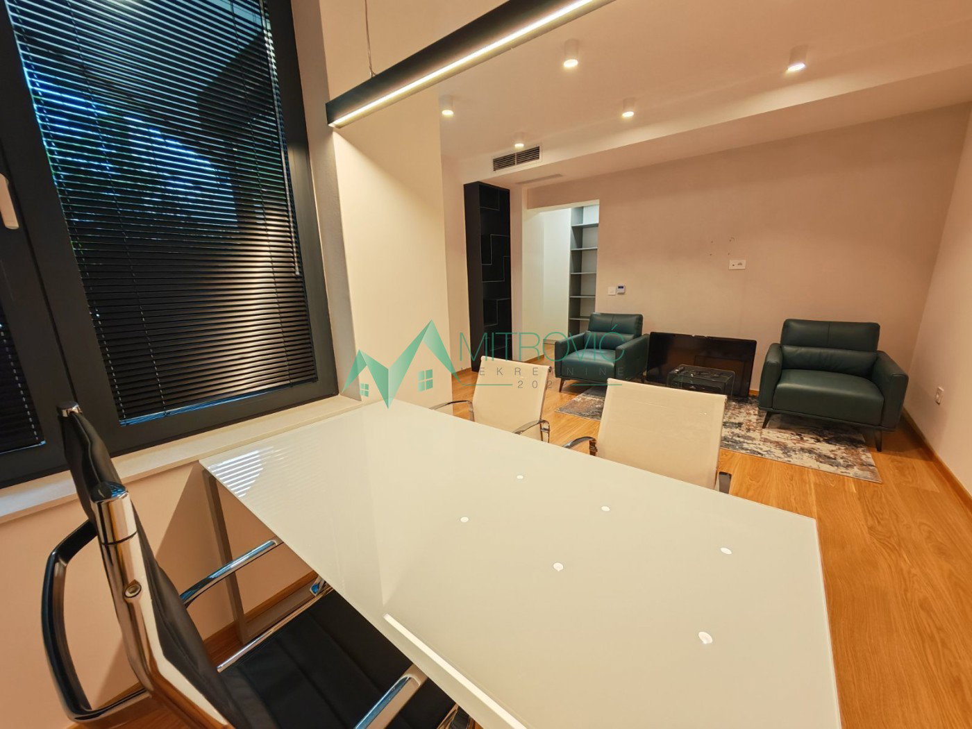 Trosoban stan na prodaju, Centar, Novi Sad, 101m², 395.300 €