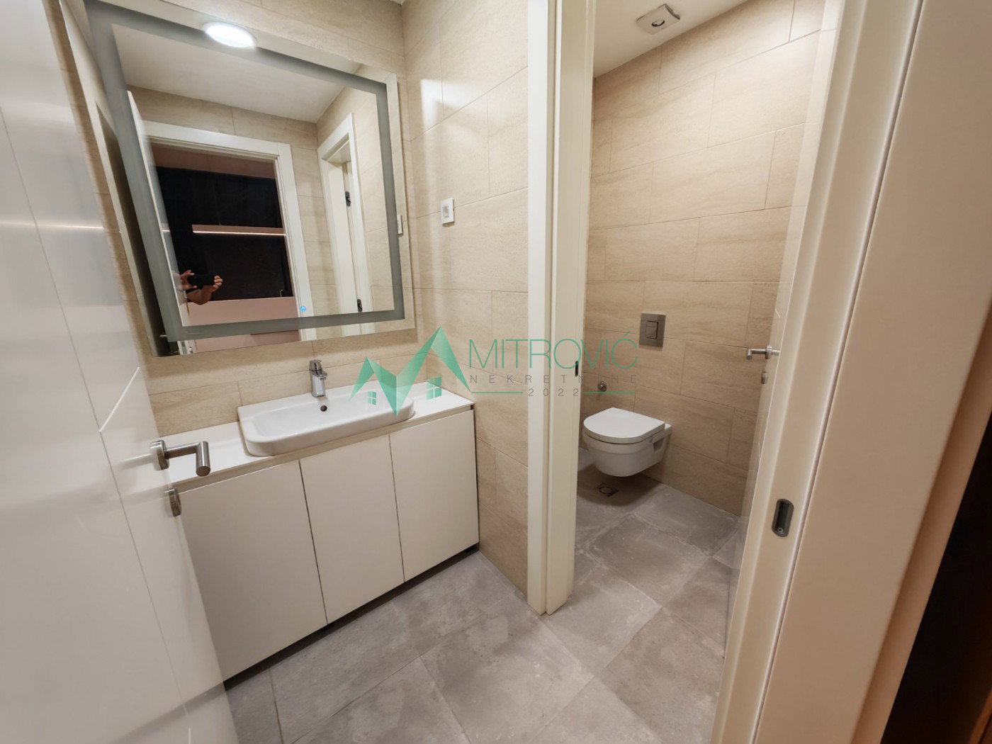Trosoban stan na prodaju, Centar, Novi Sad, 101m², 395.300 €