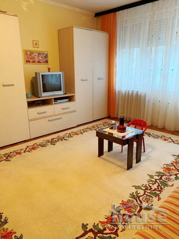 stanovi-3-re-grbavica-1064917-ckdst Trosoban stan na prodaju, Grbavica, Novi Sad, 71m², 1. sprat, 191.700 €