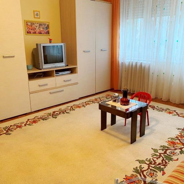 Trosoban stan na prodaju, Grbavica, Novi Sad, 71m², 1. sprat, 191.700 €