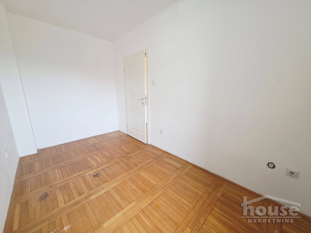 Trosoban stan na prodaju, Grbavica, Novi Sad, 70m², 3. sprat, 175.000 €
