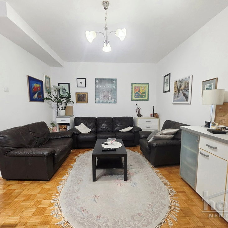 Stan Prodaja Novi Sad  70 m2