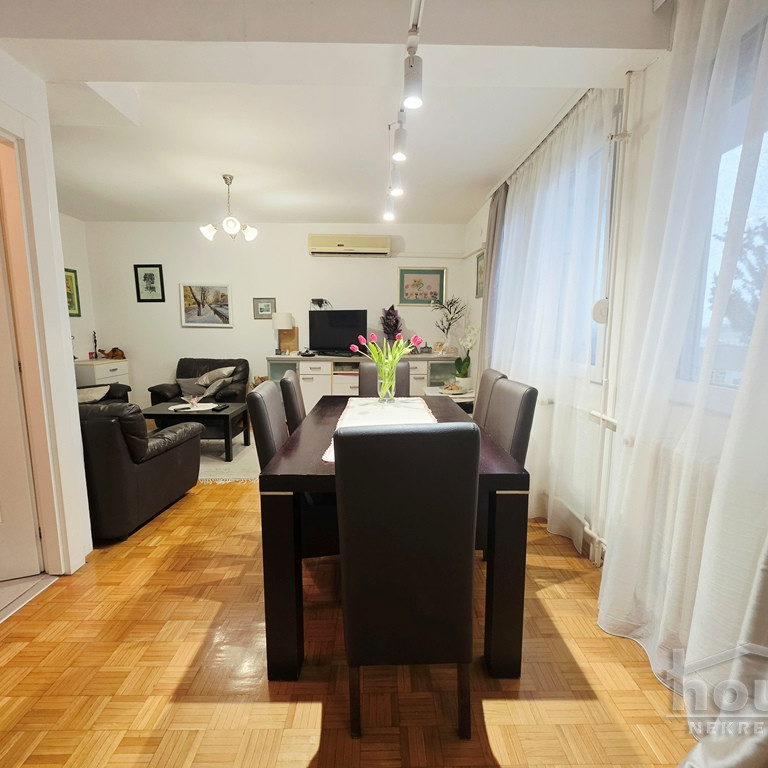 Stan Prodaja Novi Sad  70 m2
