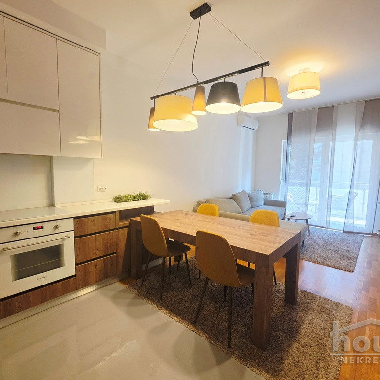 Stan Prodaja Novi Sad  78 m2
