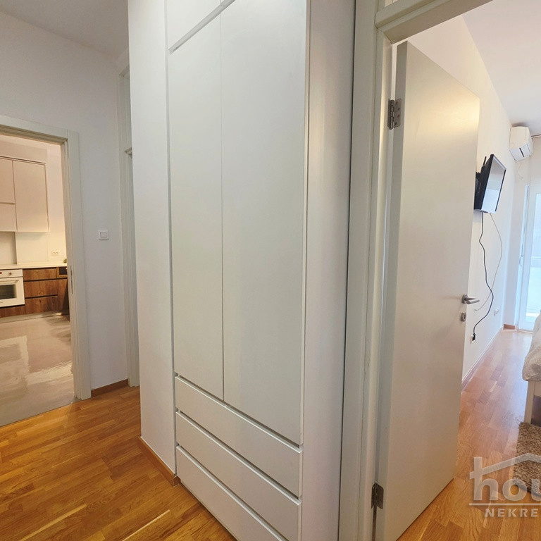 Trosoban stan na prodaju, Liman 3, Novi Sad, 78m², 2. sprat, 276.900 €