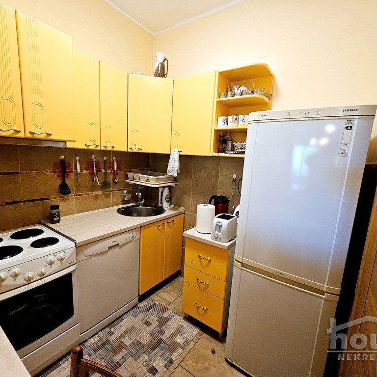 Stan Prodaja Novi Sad  90 m2