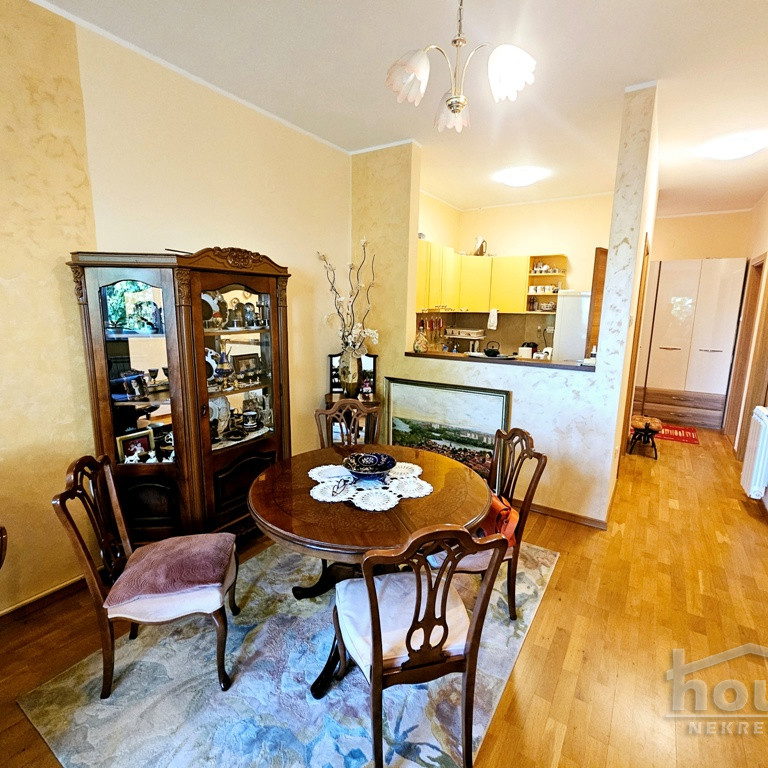 Stan Prodaja Novi Sad  90 m2