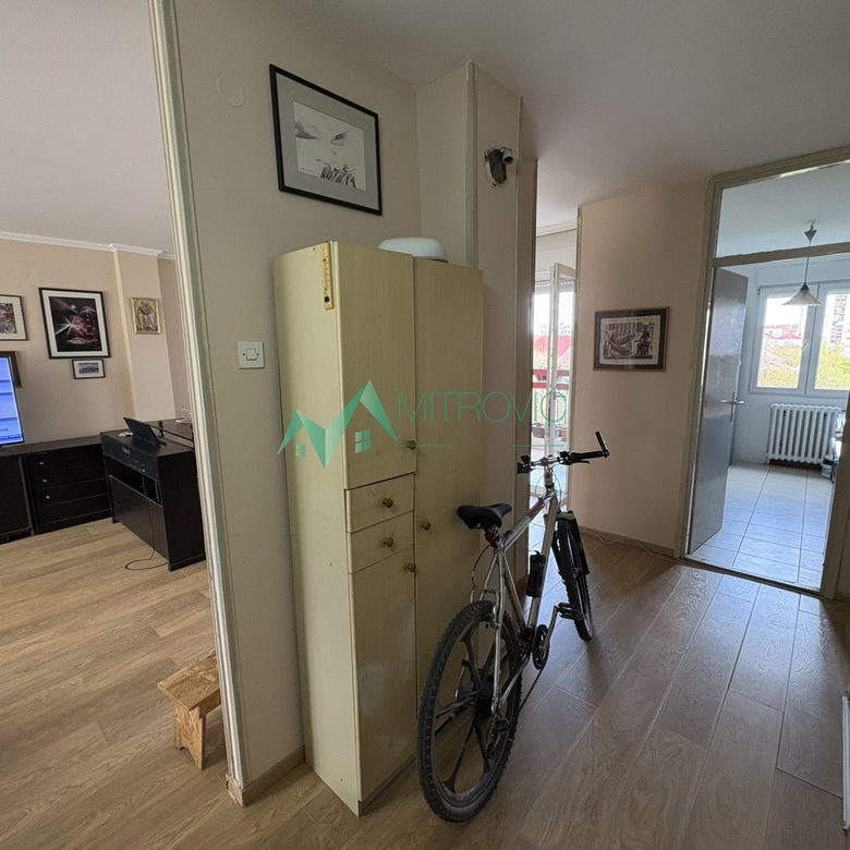 Stan Prodaja Novi Sad  80 m2