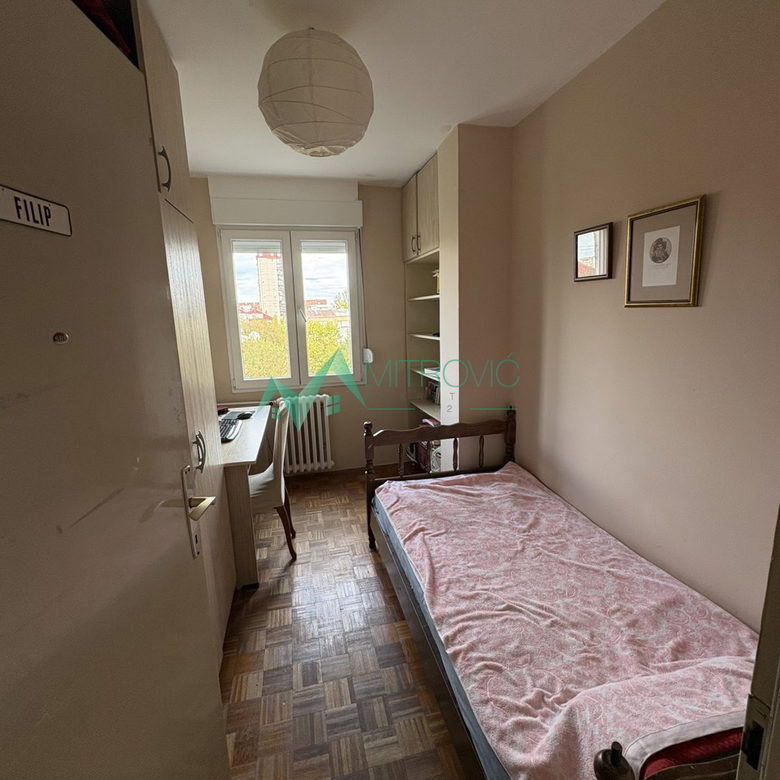 Stan Prodaja Novi Sad  80 m2
