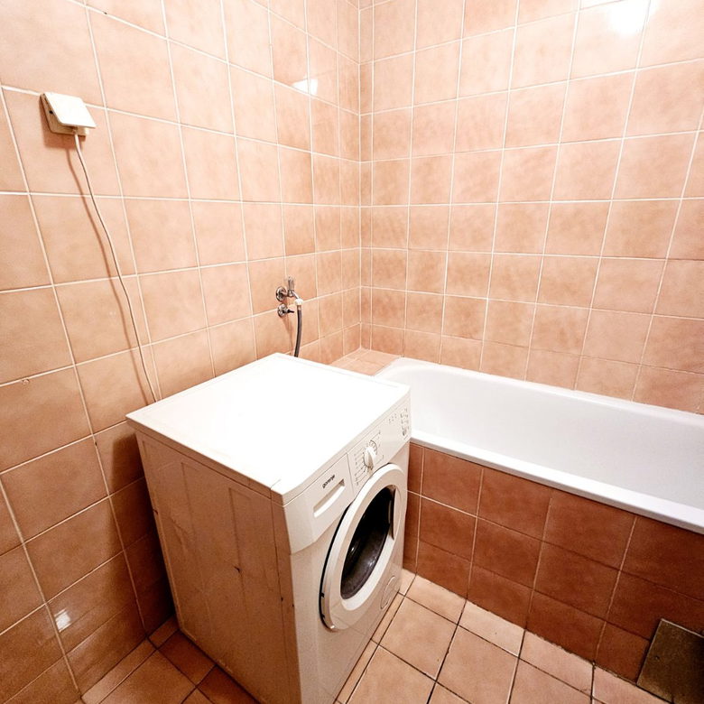 Četvorosoban stan na prodaju, Nova Detelinara, Novi Sad, 95m², 261.250 €