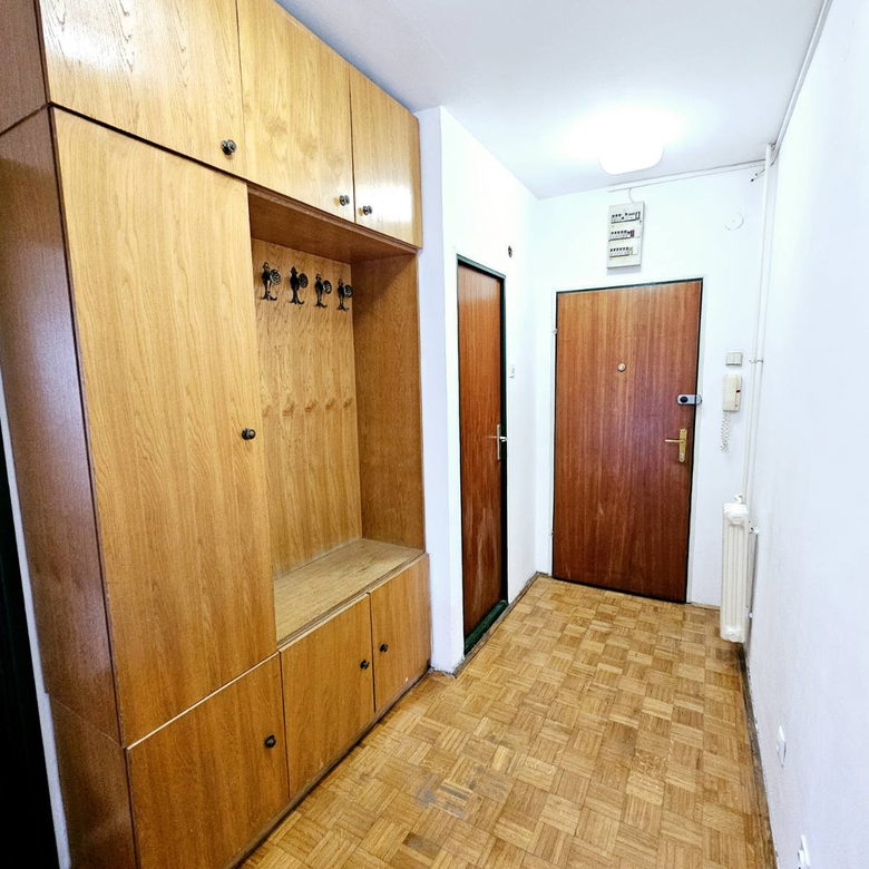 Četvorosoban stan na prodaju, Nova Detelinara, Novi Sad, 95m², 261.250 €