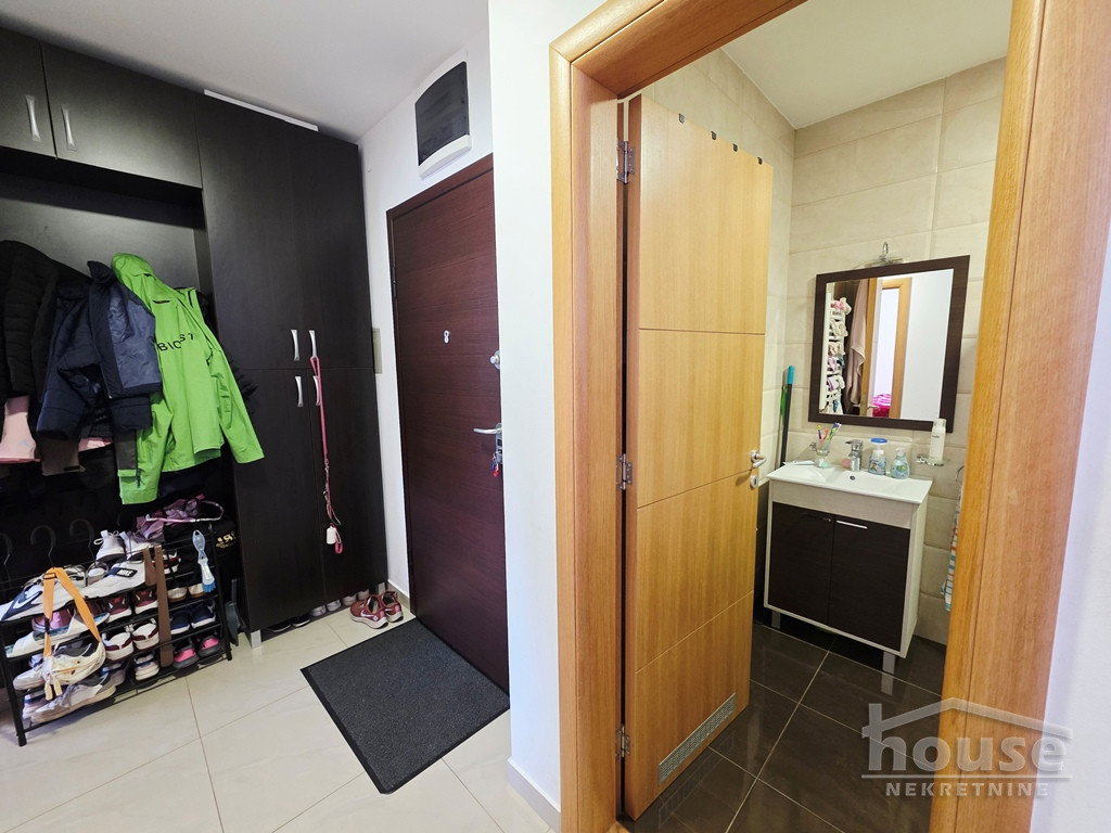 Trosoban stan na prodaju, Nova Detelinara, Novi Sad, 69m², 215.000 €