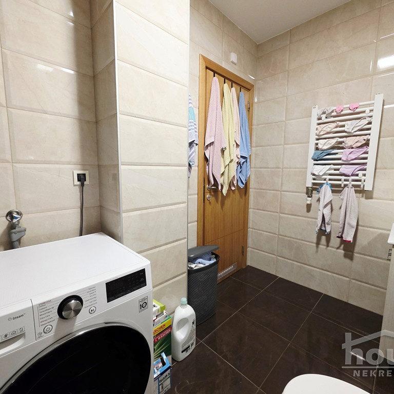 Trosoban stan na prodaju, Nova Detelinara, Novi Sad, 69m², 215.000 €