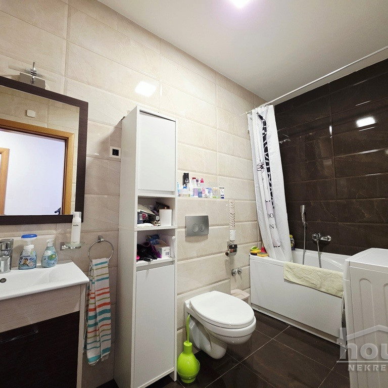 Trosoban stan na prodaju, Nova Detelinara, Novi Sad, 69m², 215.000 €