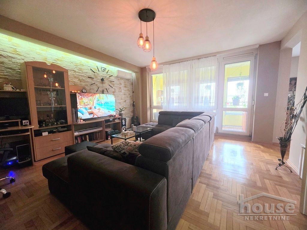 stanovi-3-re-novo-naselje-jugoviCevo-1064723-nadq8 Trosoban stan na prodaju, Jugovićevo, Novi Sad, 98m², 3. sprat, 232.000 €