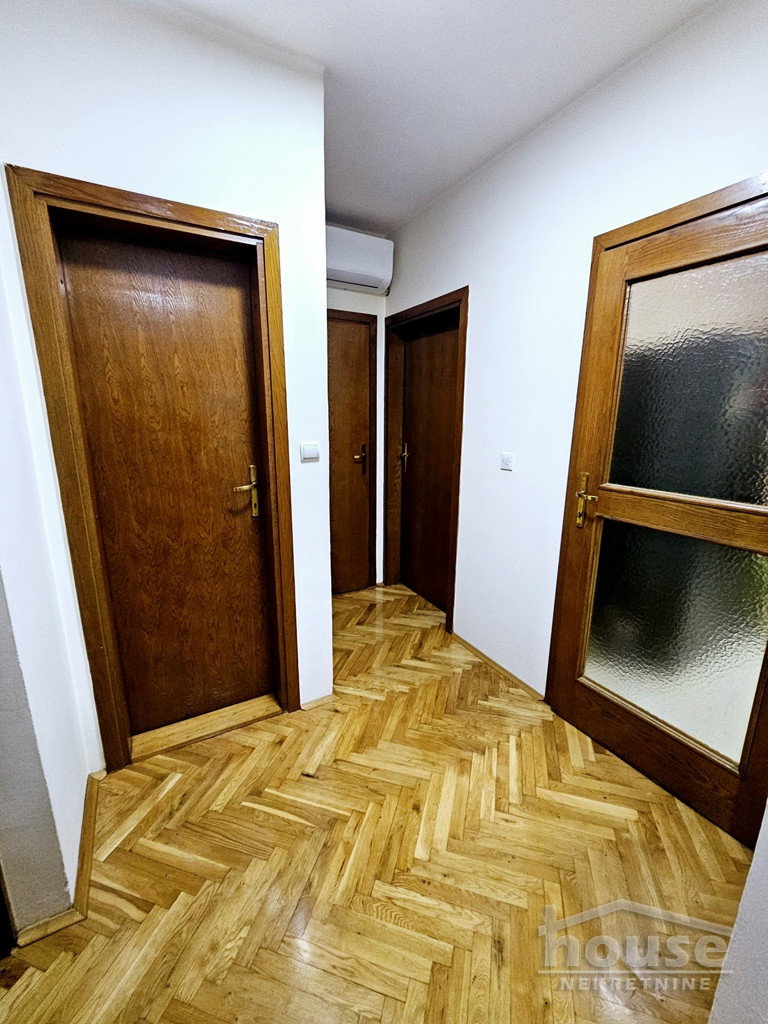 Trosoban stan na prodaju, Savina, Novi Sad, 73m², 3. sprat, 185.000 €