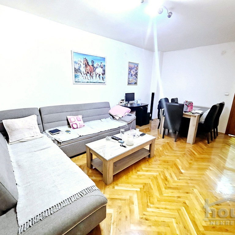 Stan Prodaja Novi Sad  73 m2