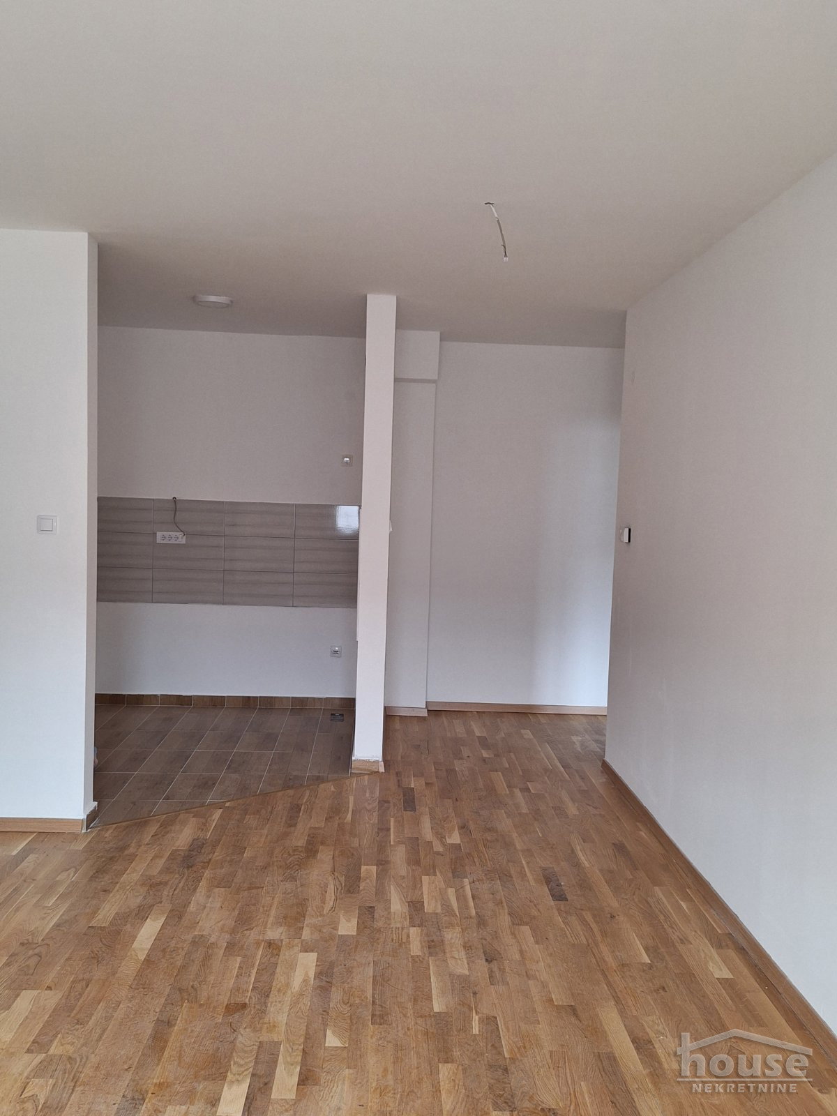 Troiposoban stan na prodaju, Centar, Novi Sad, 69m², 144.200 €