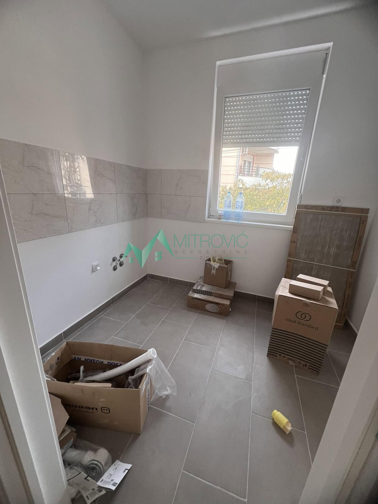 Trosoban stan na prodaju, Podbara, Novi Sad, 65m², 187.460 €