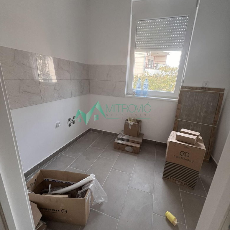 Trosoban stan na prodaju, Podbara, Novi Sad, 65m², 187.460 €