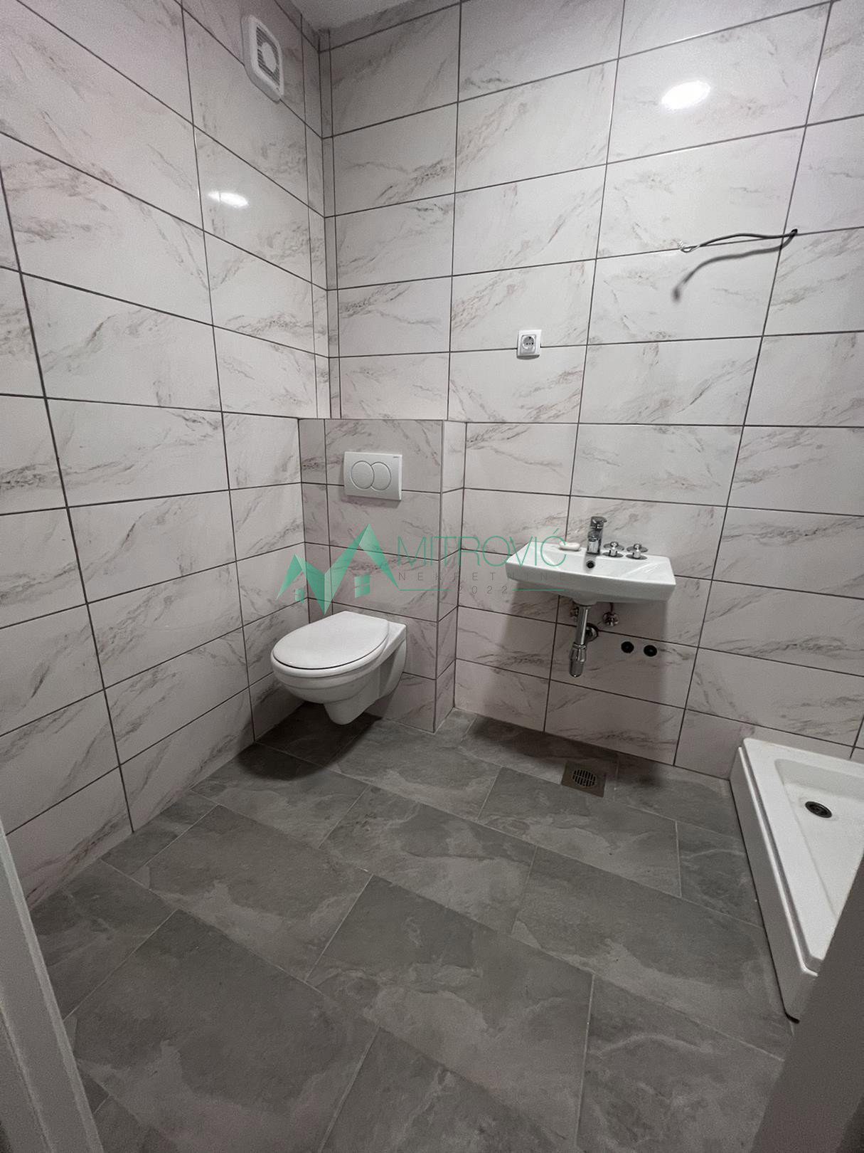 Trosoban stan na prodaju, Podbara, Novi Sad, 65m², 187.460 €